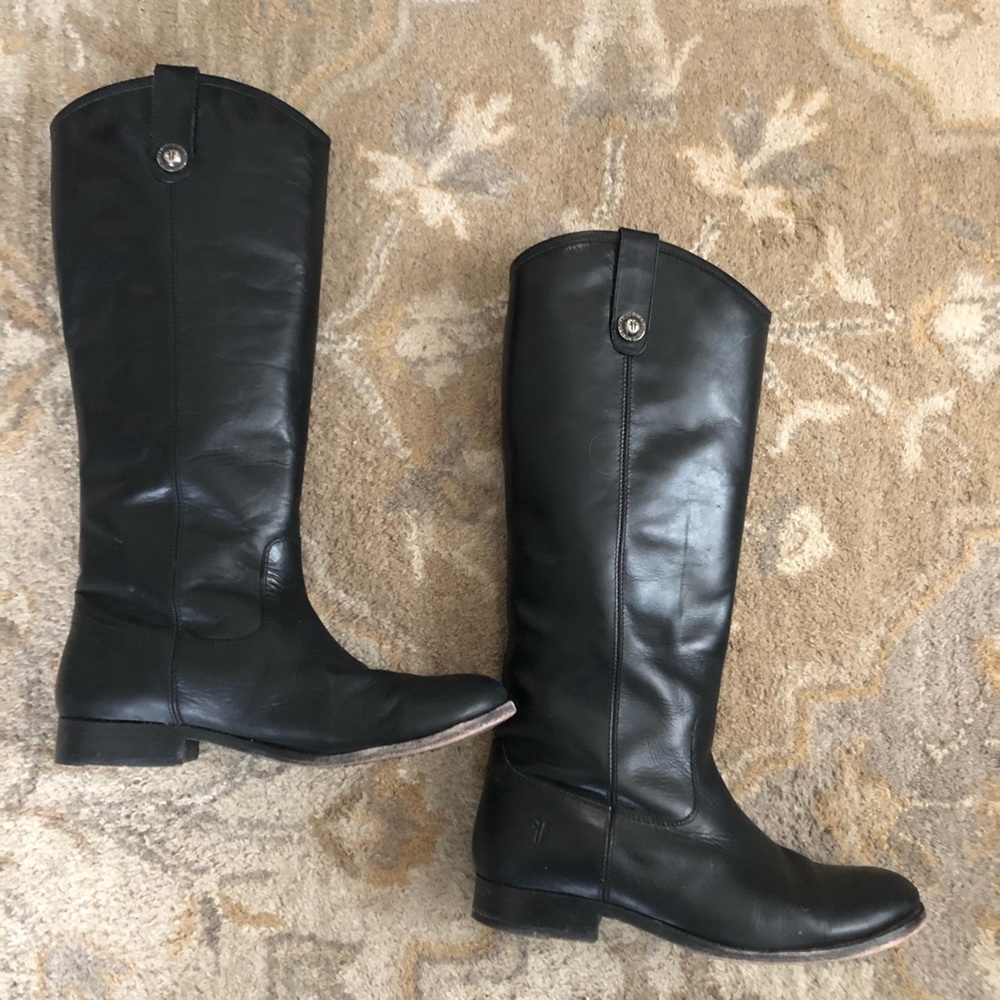 Frye Melissa button boot, size 9